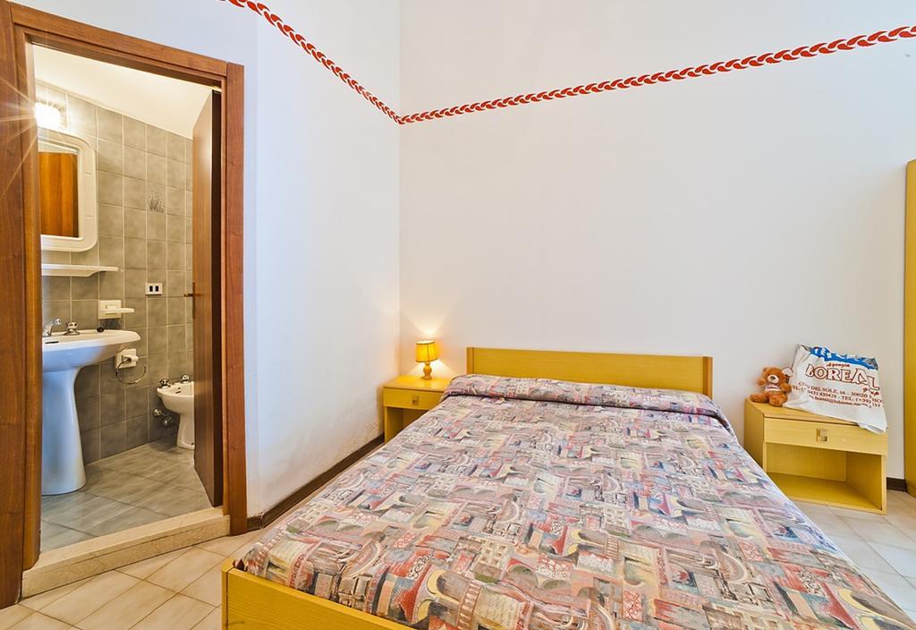 Residence Cinzia Pool Bibione Bagian luar foto