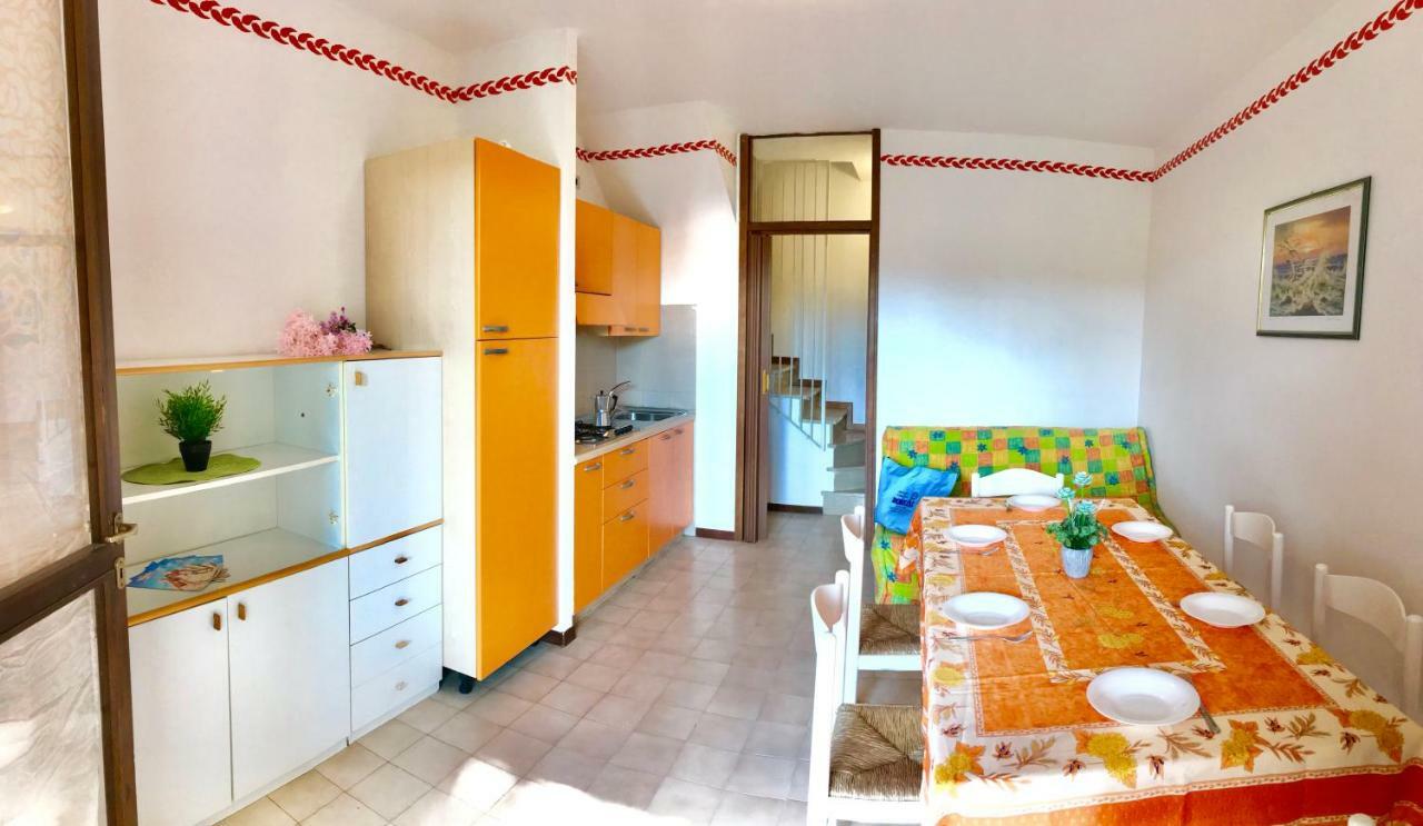 Residence Cinzia Pool Bibione Bagian luar foto